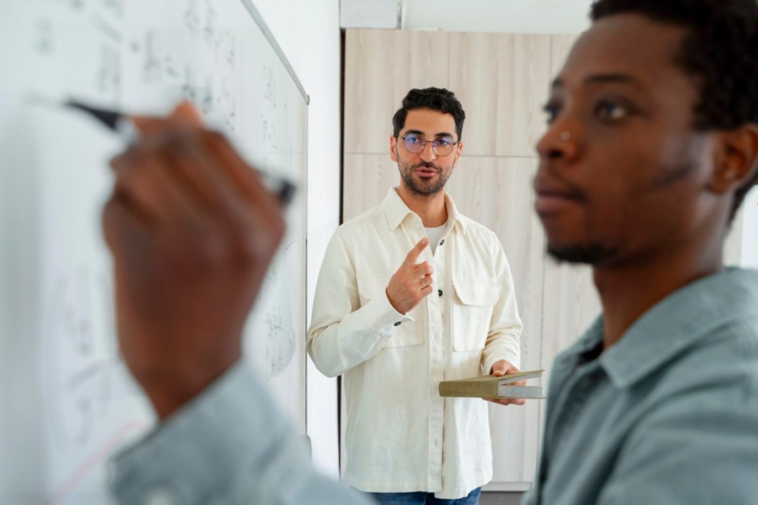 Professioneller Schulungsraum mit moderner Ausstattung